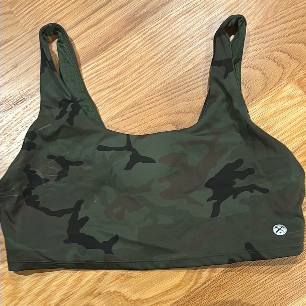DIXXON Camouflage Sports Bra